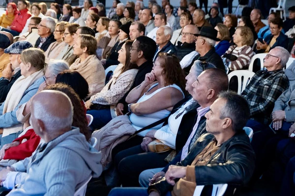 Telde convierte la Plaza de San Juan en una gran fiesta de la música canaria