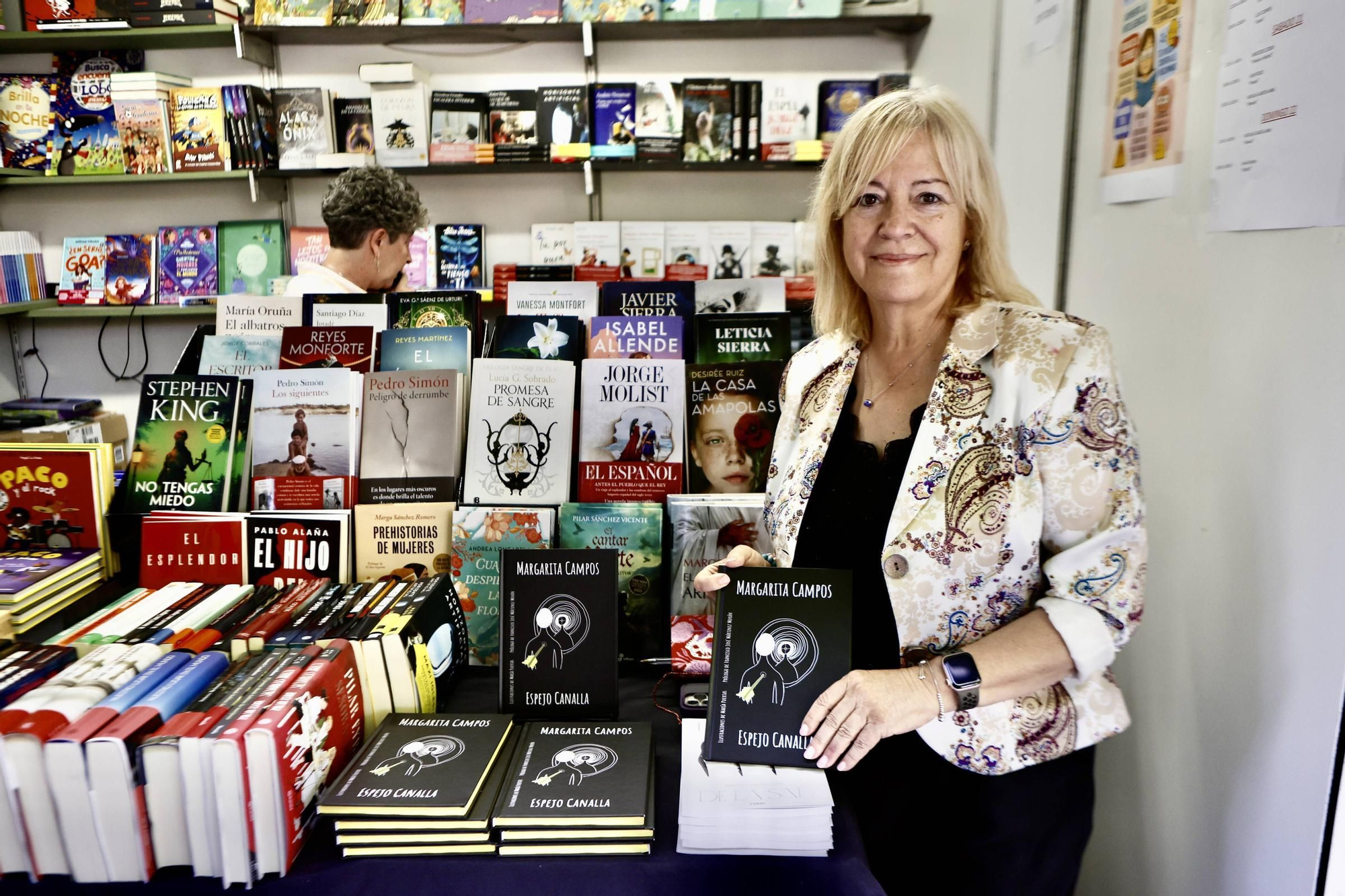 El inicio de la Feria del Libro de Gijón, en imágenes