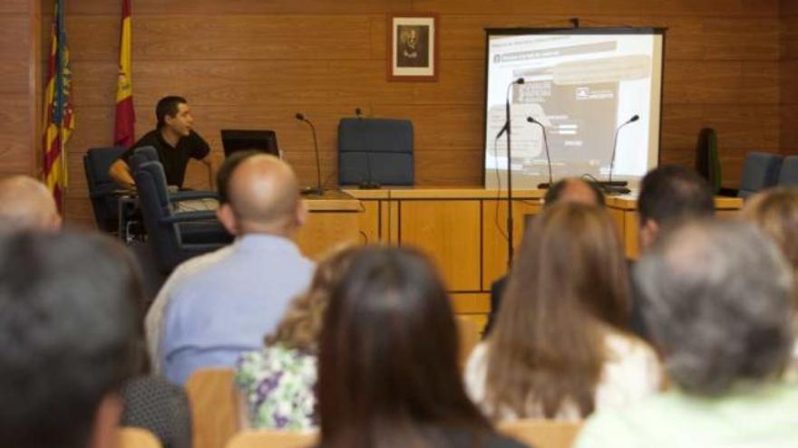 Un momento del curso impartido ayer para fiscales y forenses sobre la nueva aplicación.