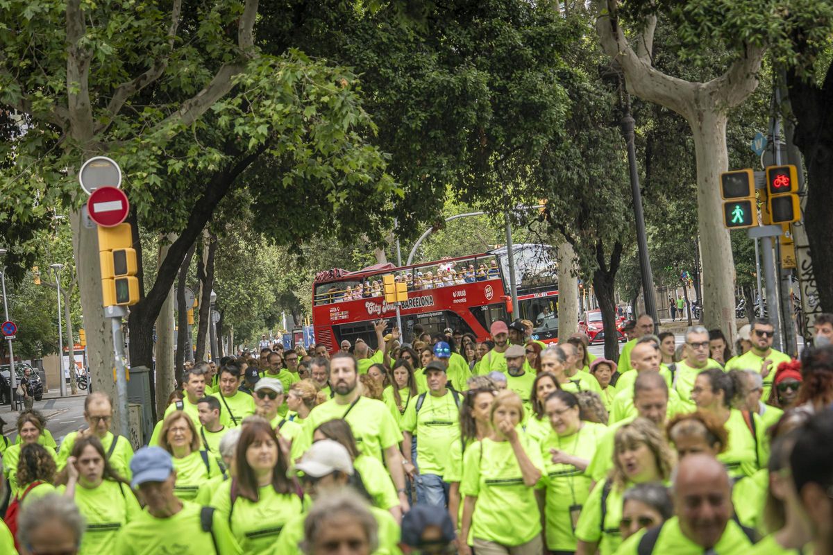 Unas 200 personas trasplantadas marchan en Barcelona en agradecimiento a los donantes de órganos