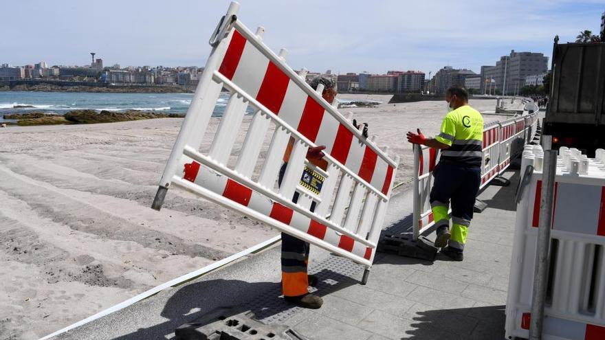 A Coruña comienza el vallado de las playas para la fase 2