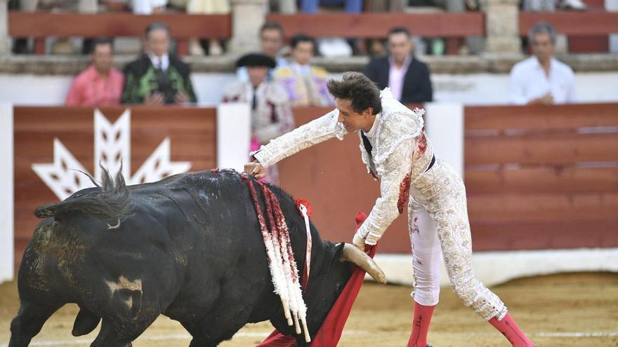 Galería | Corrida de toros de Cáceres con Juan Ortega, Roca Rey y Marco Pérez