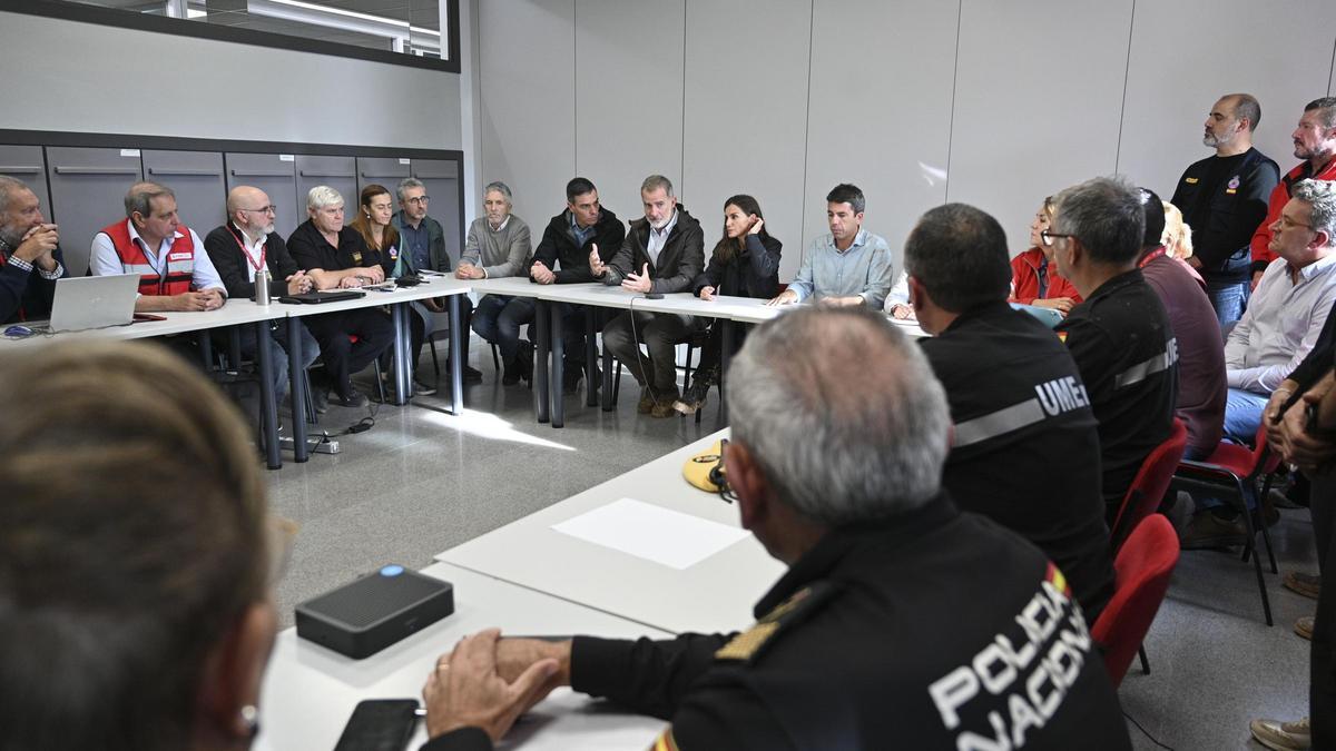 Reunión en l'Eliana, con el rey y Sánchez, tras los incidentes de Paiporta.