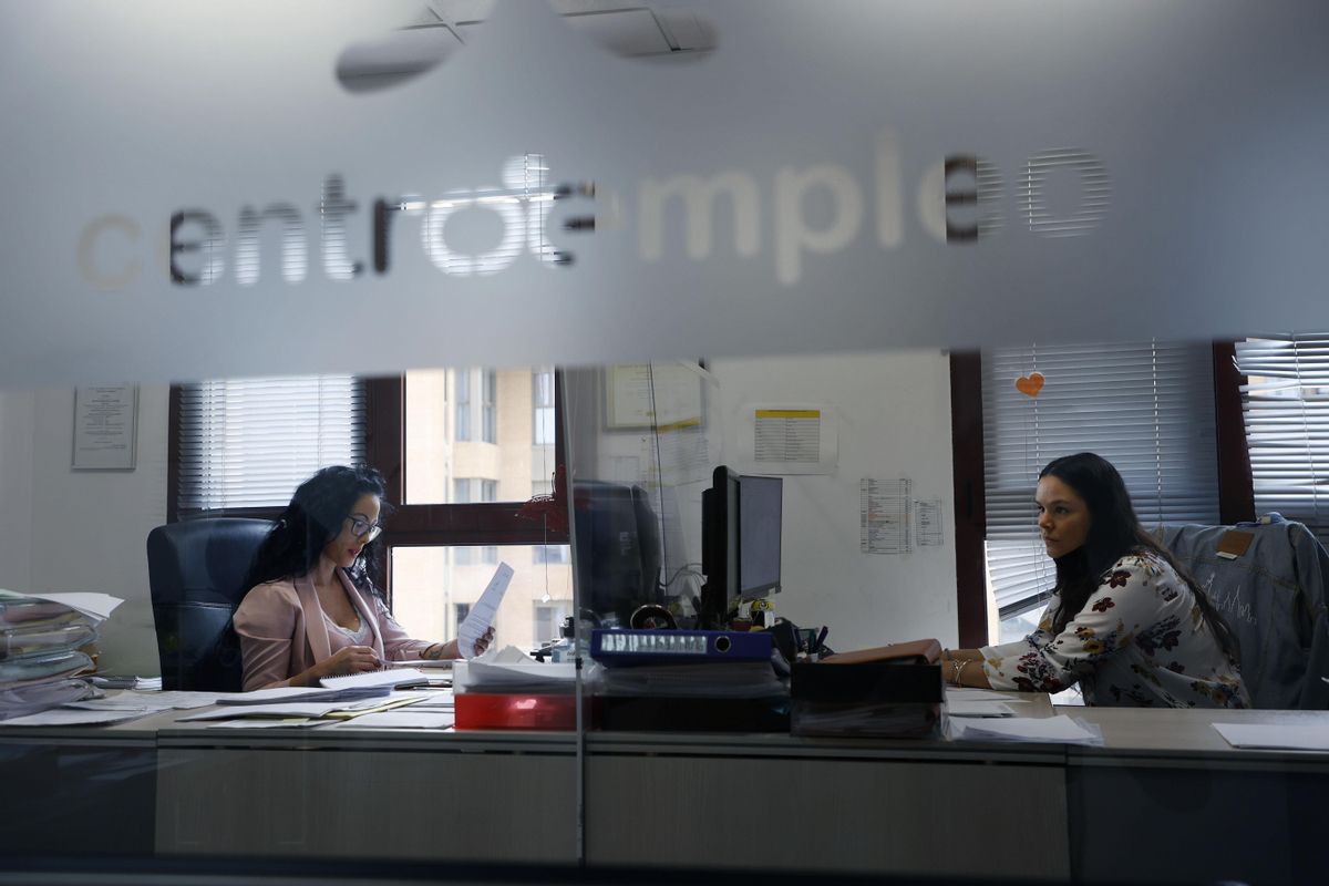 Varias trabajadoras con discapacidad un centro de empleo protegido de València.