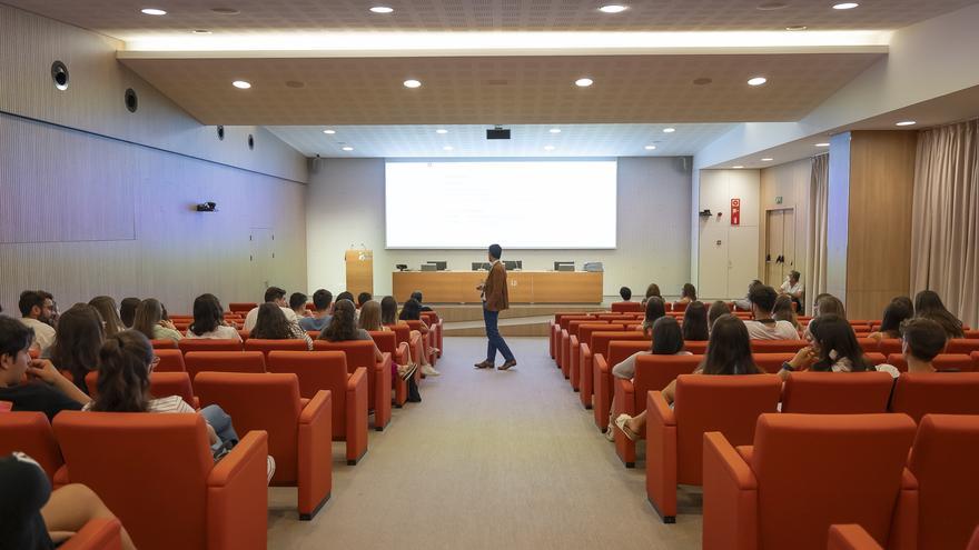 Manresa rep els alumnes nous que faran el grau de Medicina