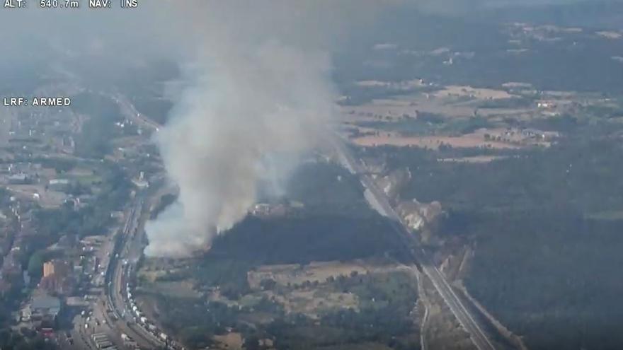 Retencions a l'AP-7 per incendi de vegetació a la Jonquera