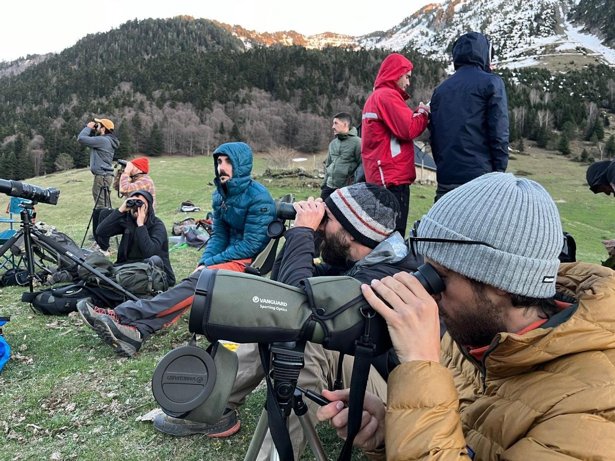 Un grup fent ecoturisme.