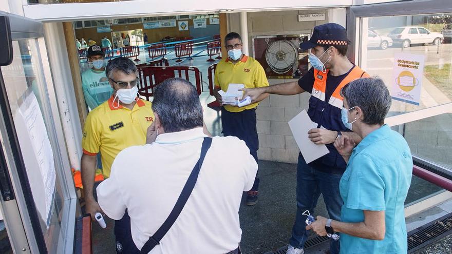 Salut endureix les mesures a Girona i Salt per reduir el risc de contagi de Covid-19