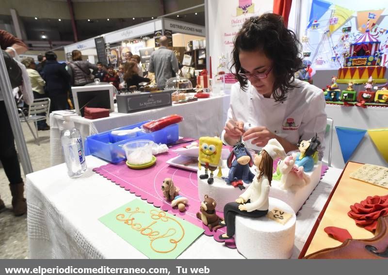 GALERÍA DE FOTOS -- Los castellonenses disfrutan del chocolate y la panadería artesana en Chococas