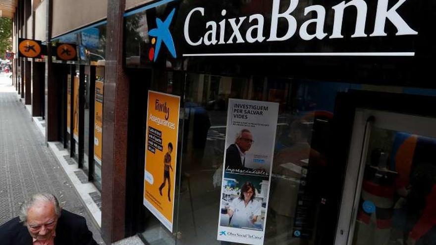 Oficina de CaixaBank, entidad que ha cambiado su sede social.