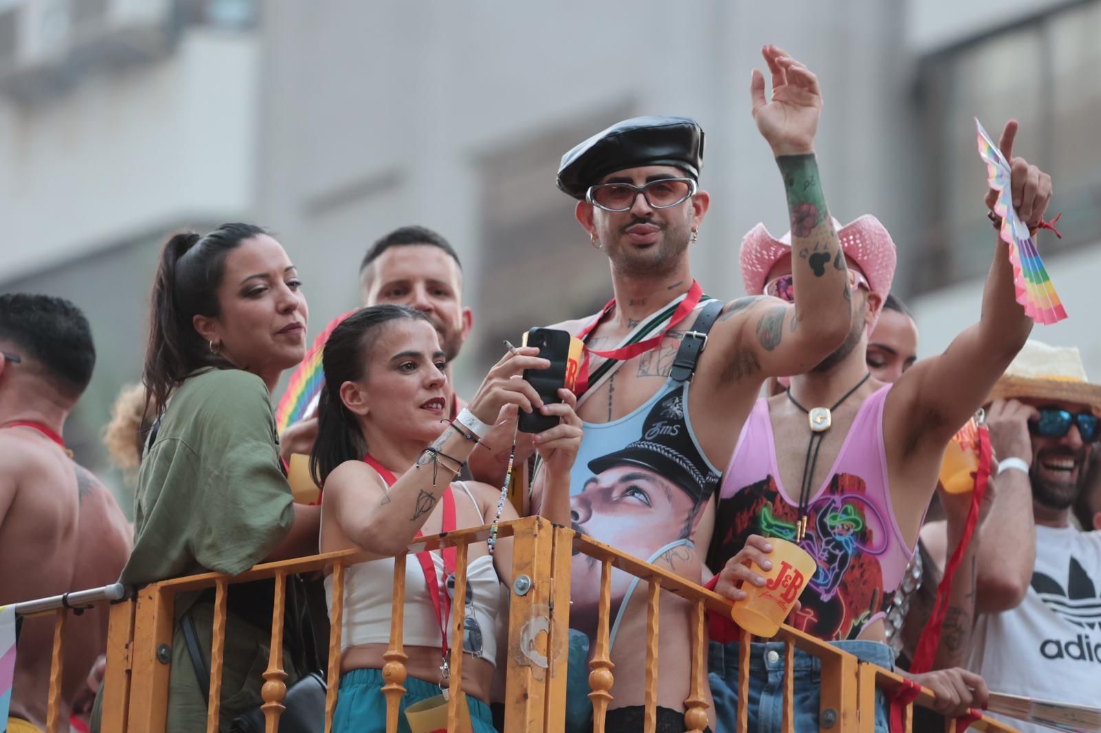 Así ha sido la manifestación LGTBI en Alicante