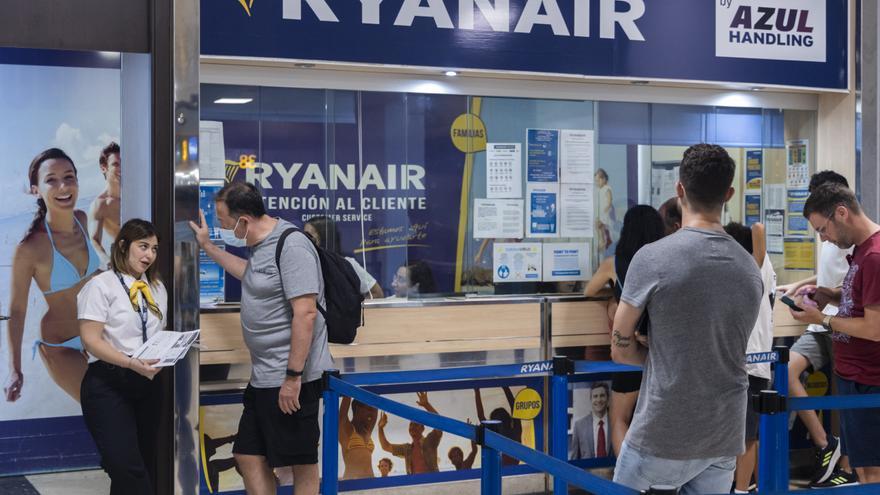 La segunda jornada de la huelga de Ryanair deja varios retrasos en Manises y El Altet