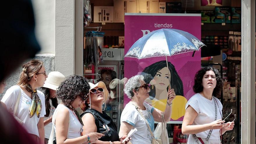Canarias vive el julio con más noches tropicales desde 2014: la mitad de las madrugadas han estado por encima de los 20 grados