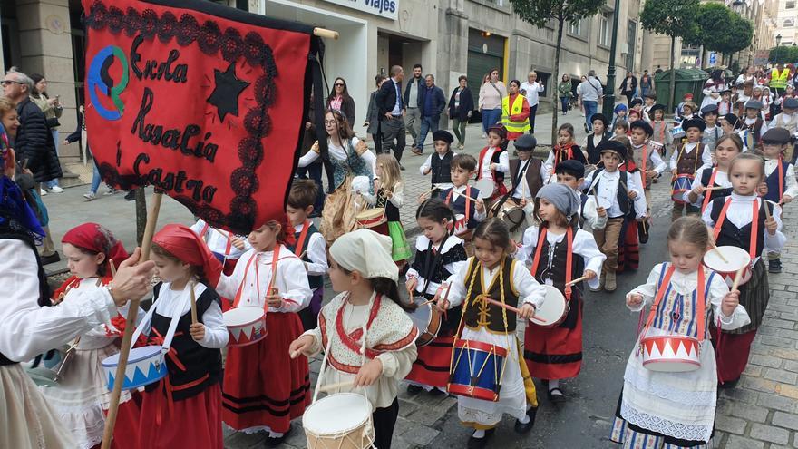 Los 1.300 hijos de la &quot;Reconquistiña&quot; toman el Casco Vello