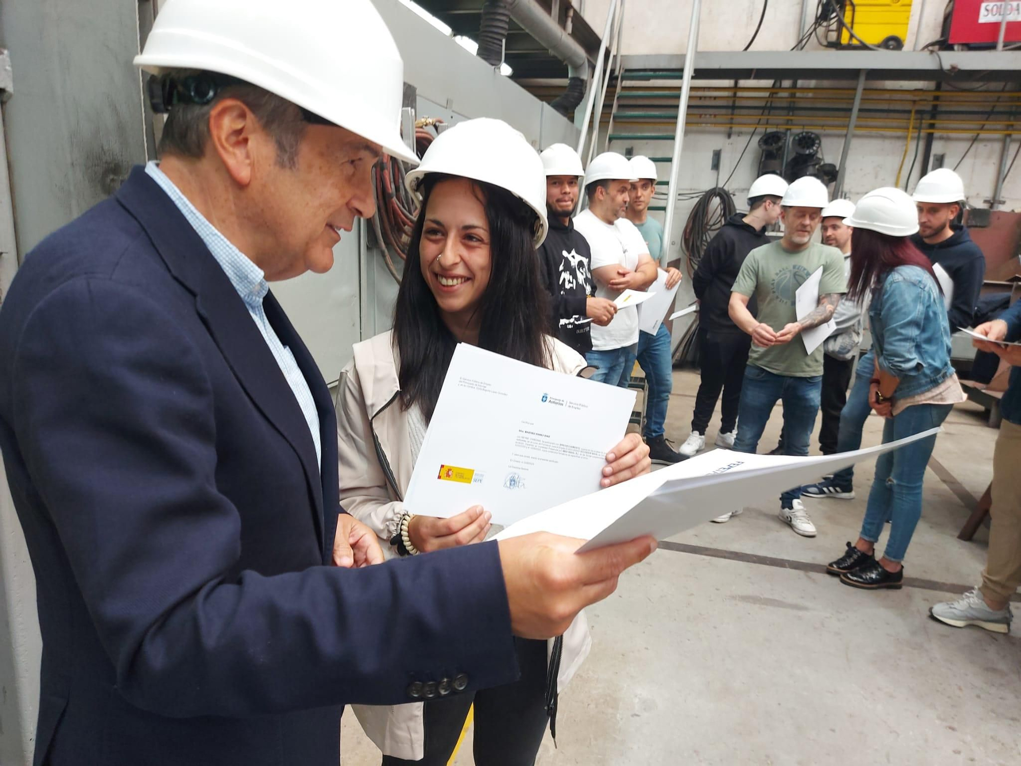 En imágenes: Así fue la entrega de títulos del curso de formación a la carta del Sepepa para Gondán