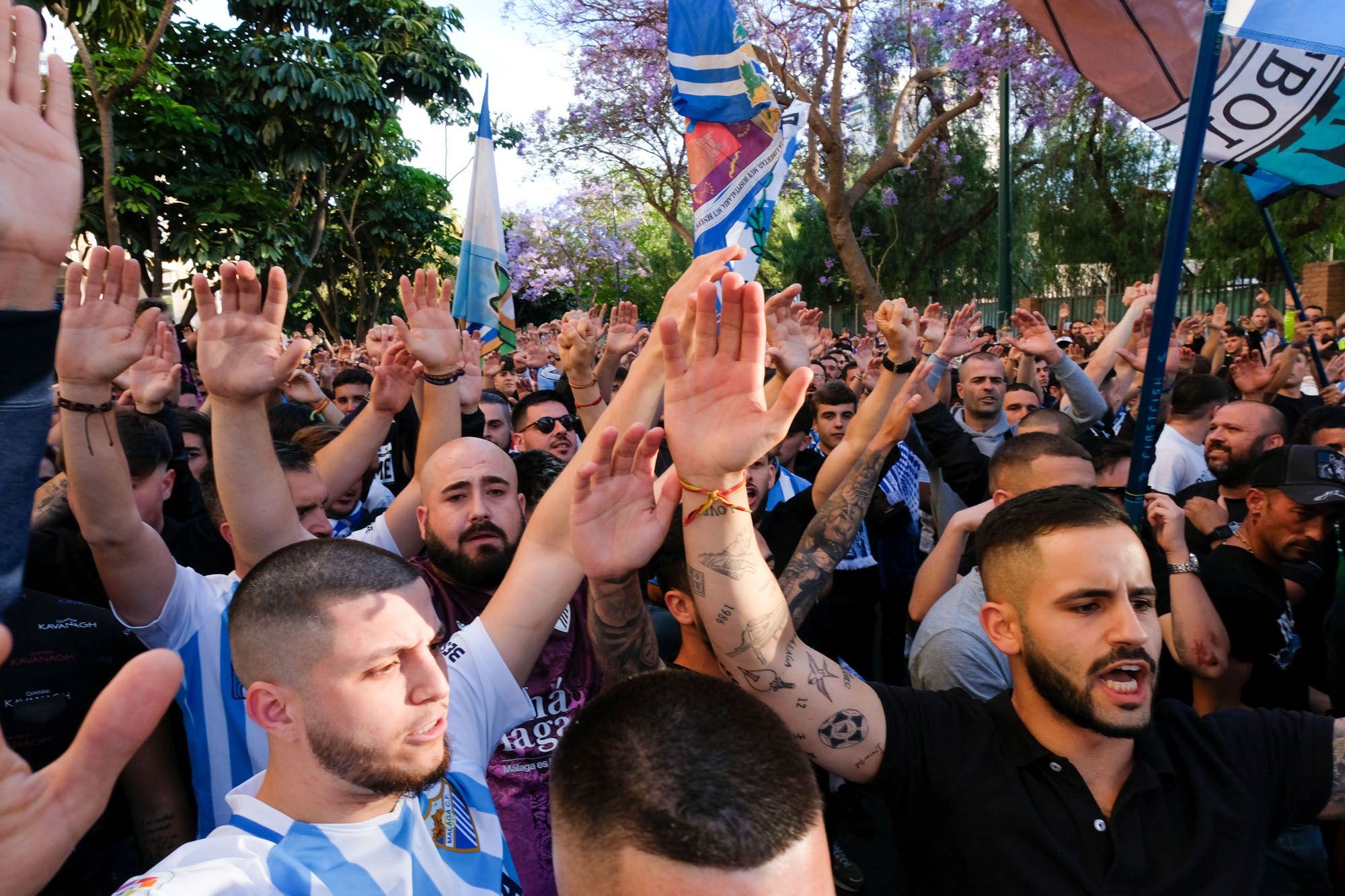 La protesta de la afición antes del Málaga CF - CD Mirandés, en imágenes