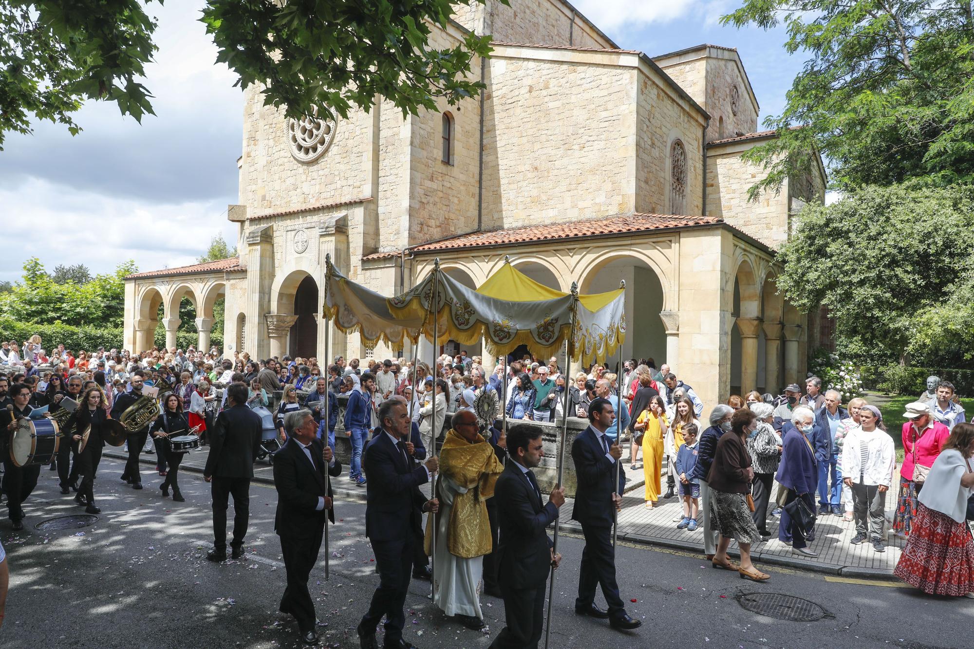 En imágenes: celebración del Corpus en Somió