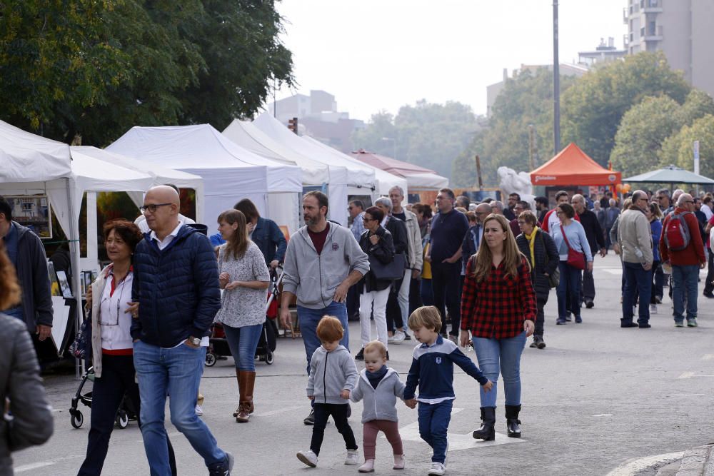 Fira de pintura, d'alimentació i d'artesans i brocanters a les Fires de Girona