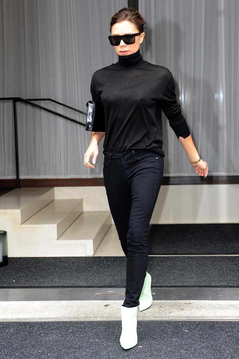 Victoria Beckham con sujetador poco protector de pezones