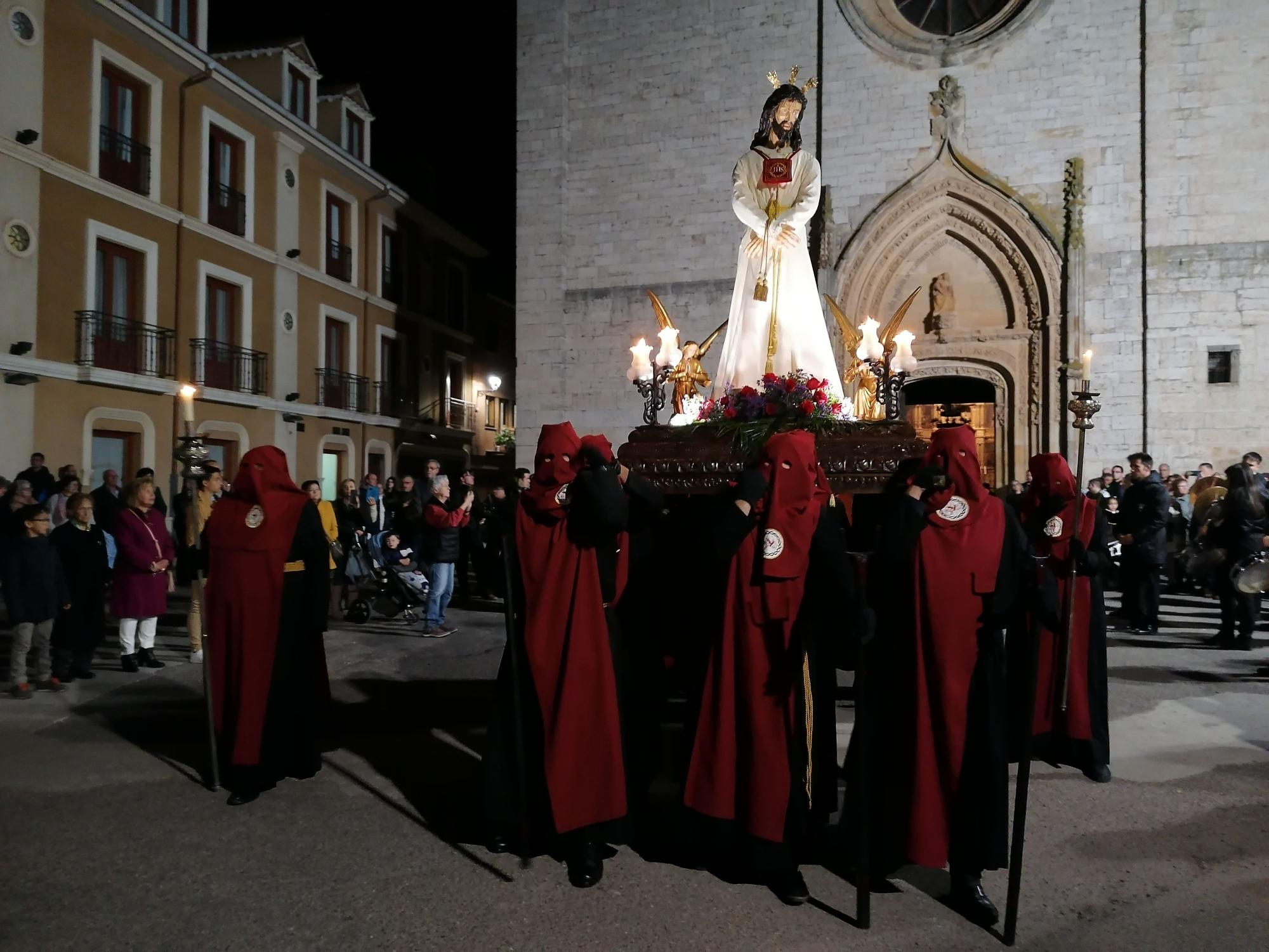 El Cristo de la Misericordia procesiona en Toro