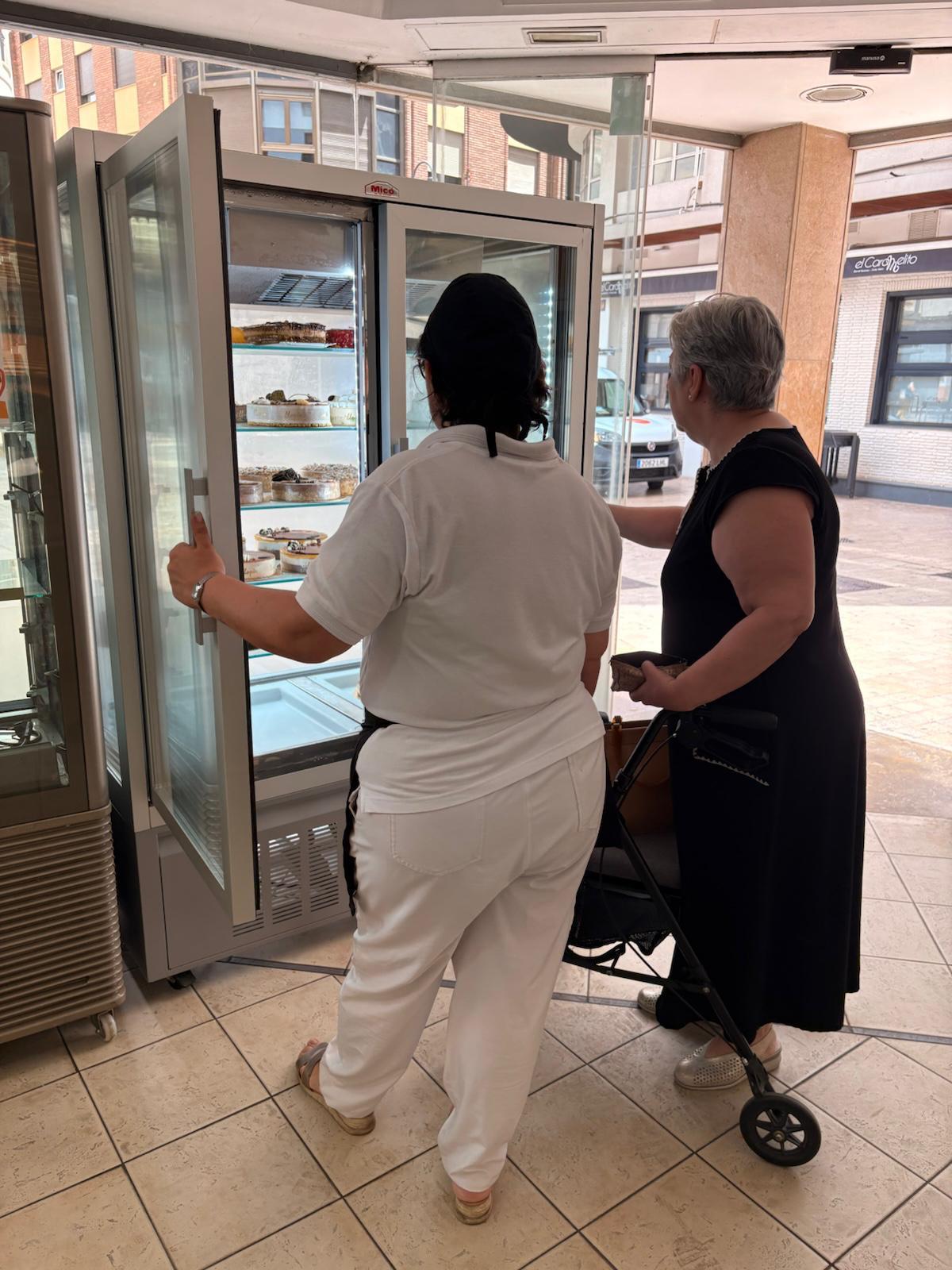 Las tarteras estaban ayer a rebosar de pasteles a falta de un día para el cierre definitivo.