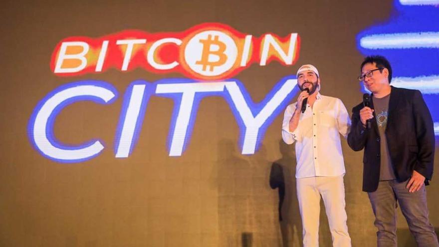 El sueño &#039;cripto&#039; de El Salvador: redobla su apuesta en Bitcoin y los mercados ven un &quot;riesgo sustancial&quot; de impago de su deuda