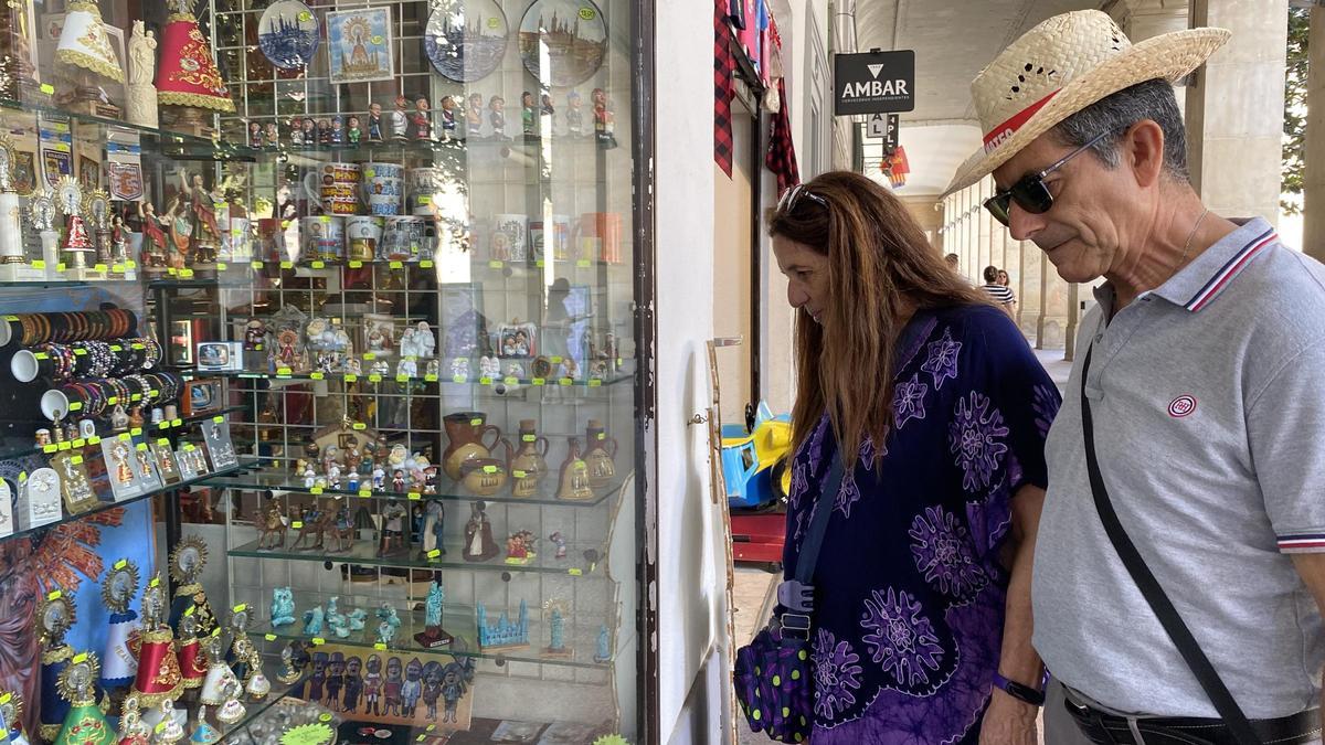 ¿Cuáles son los 'souvenirs' que más compran los turistas en Zaragoza?