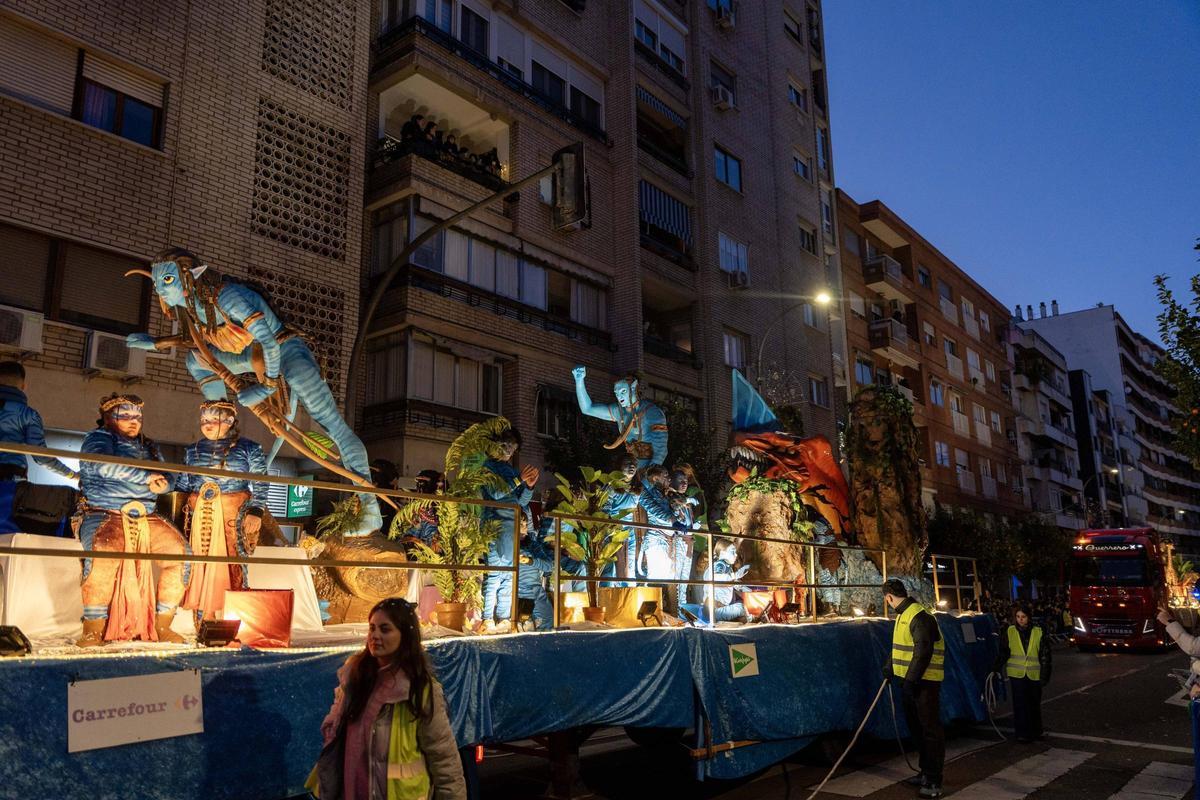 Fotogalería | Así fue el paso de los Reyes Magos por Badajoz