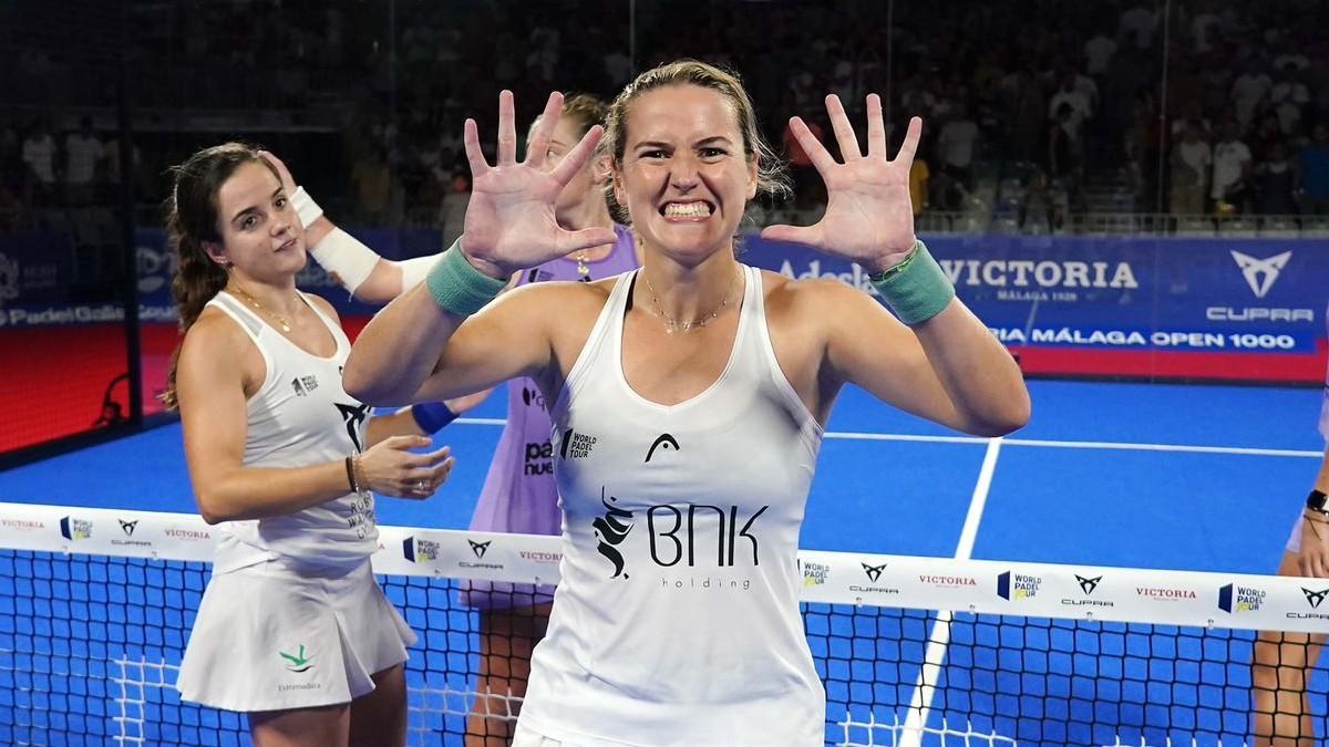 Ariana Sánchez celebra el décimo título del año en Málaga