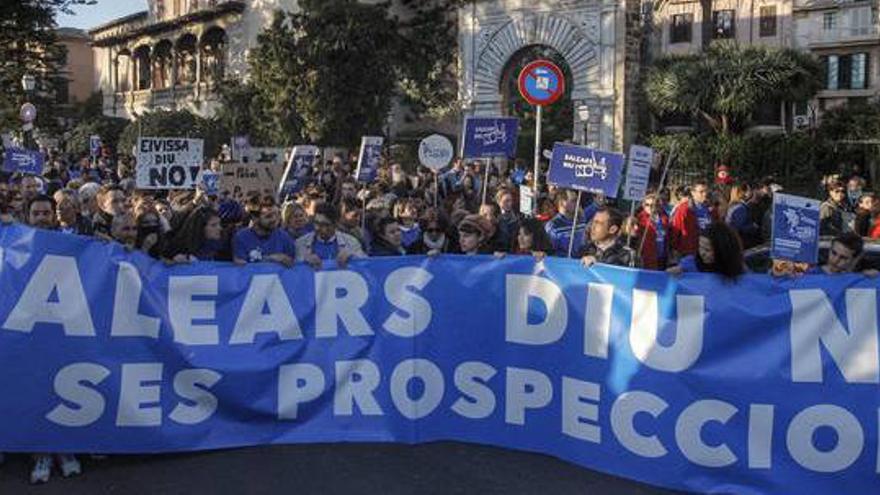 Massiver Protest gegen Pläne für Erdölsuche