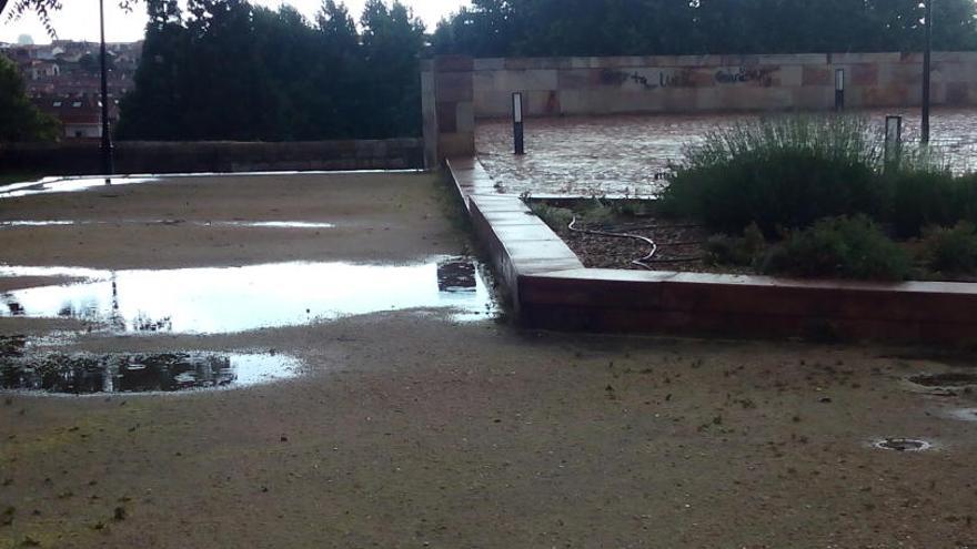 El parque de San Martín tras la tormenta.