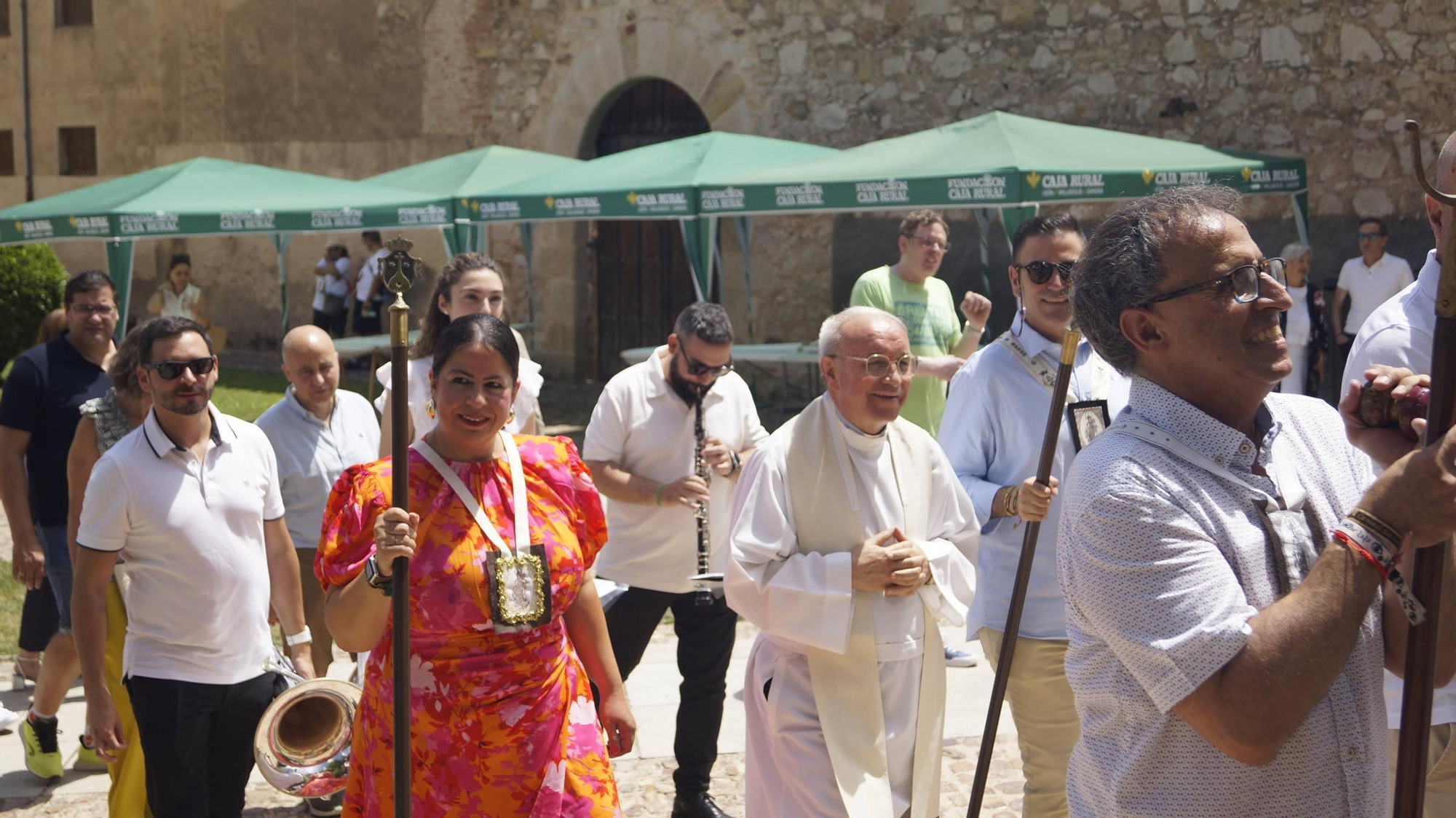 Procesión de los niños organizada por la Cofradía del Carmen de San Isidoro