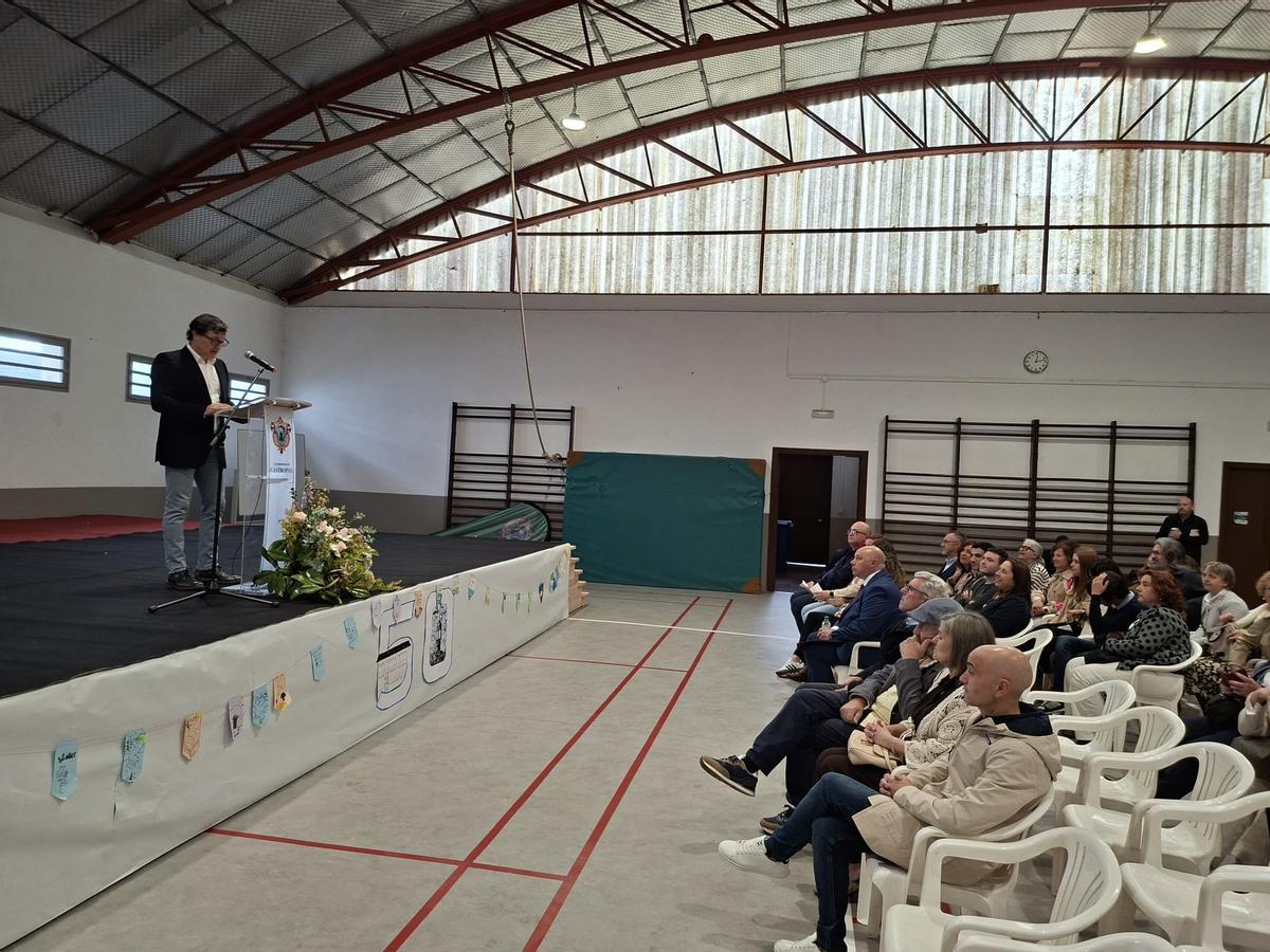 En imágenes: el colegio La Paloma de Castropol celebra su medio siglo de historia