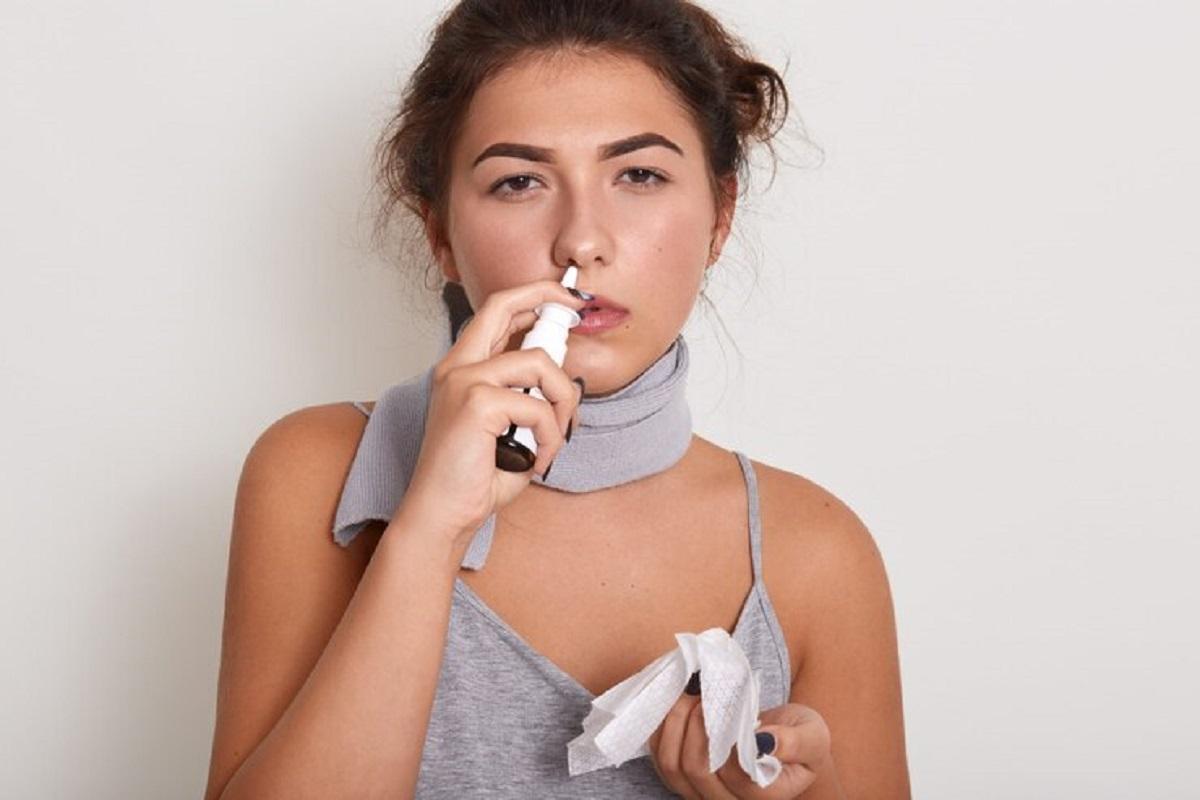 El goteo y congestión nasal es uno de los principales síntomas de la rinitis alérgica.