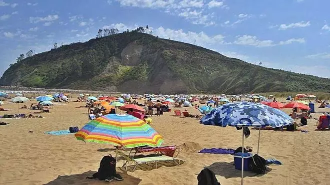 Las playas del concejo de Villaviciosa sumaron 467.000 usuarios en julio y agosto