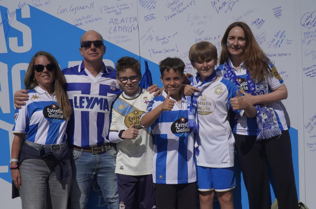 Especial ascenso a Primera del Deportivo: De padres a hijas, de madres a hijos