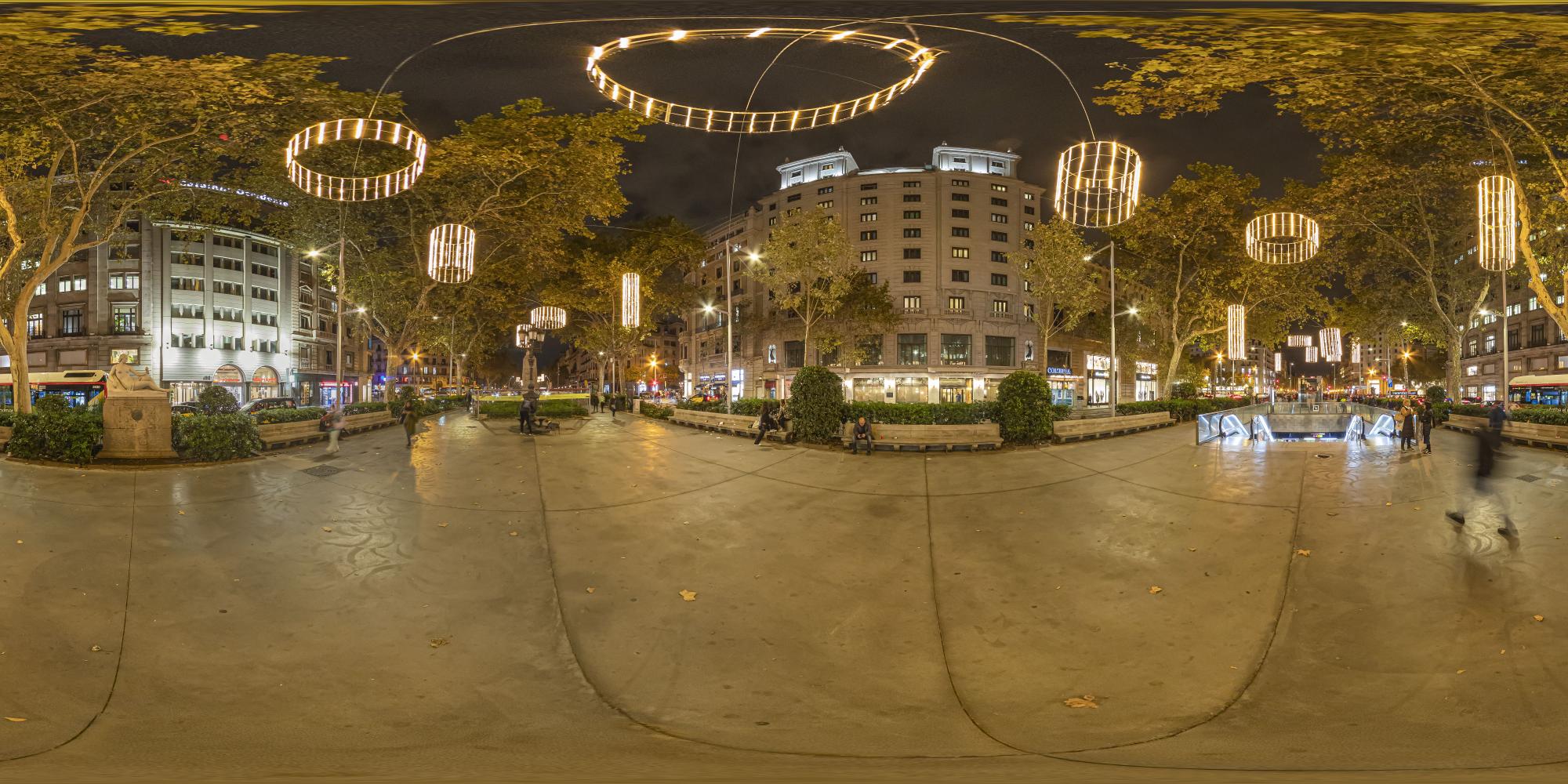 En imágenes: así brilla el alumbrado navideño de Barcelona