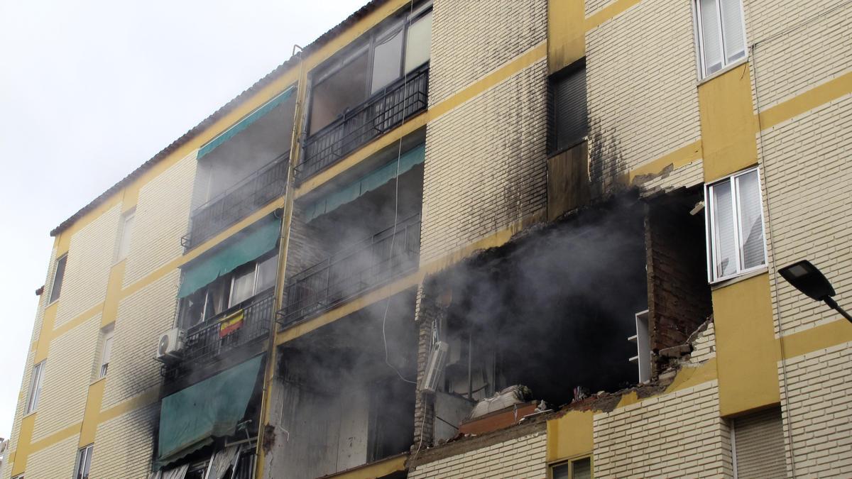 Un fallecido en la explosión de gas en una vivienda de Badajoz.