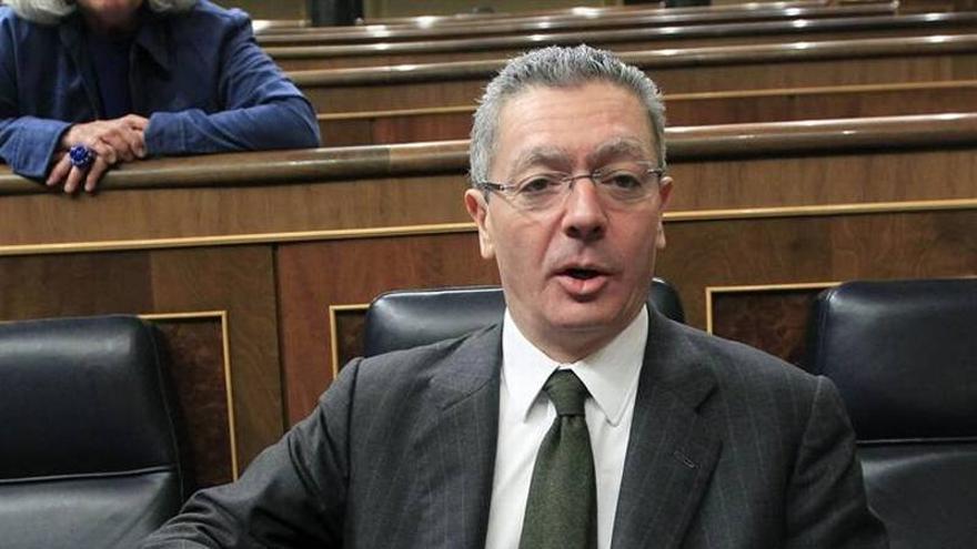 Gallardón exige a Amaiur que pida la desaparición de ETA y perdón a las víctimas