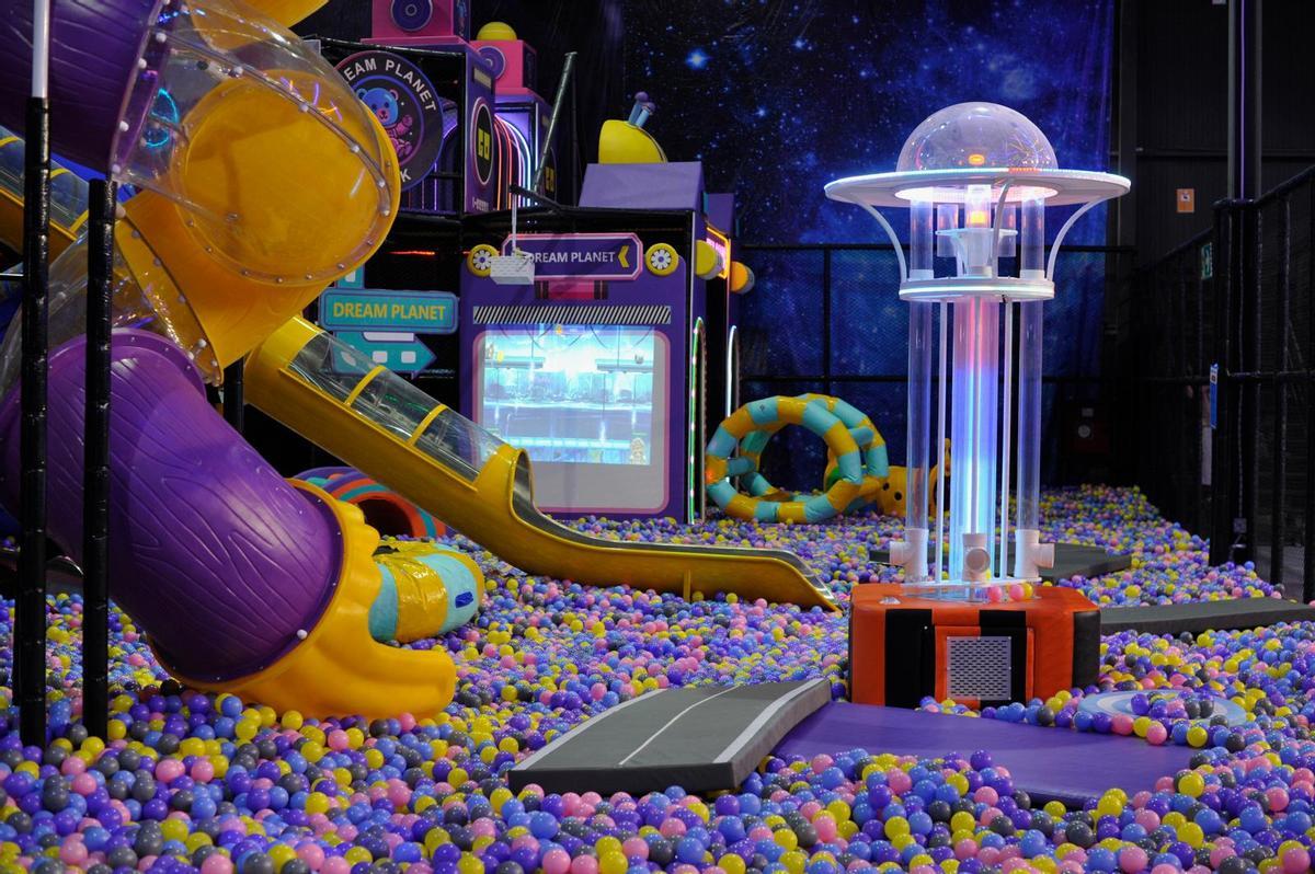 Fotogalería | Así es Dream Planet, el nuevo 'parque de atracciones' de Badajoz