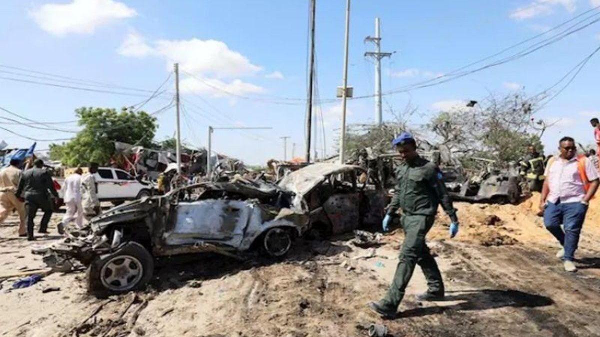 Al menos 20 muertos y 30 heridos en un ataque a un restaurante en Somalia