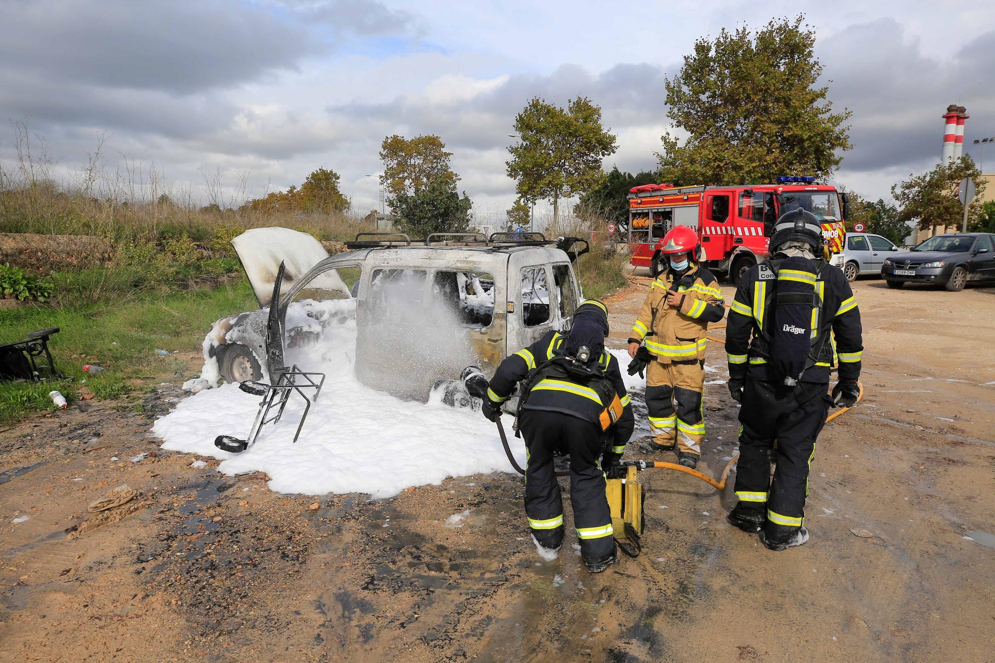 Incendio de vehículos en Ibiza