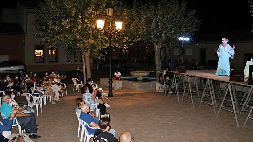 Música y teatro ponen el colofón a las jornadas culturales de “El Pepinillo” en Arcenillas