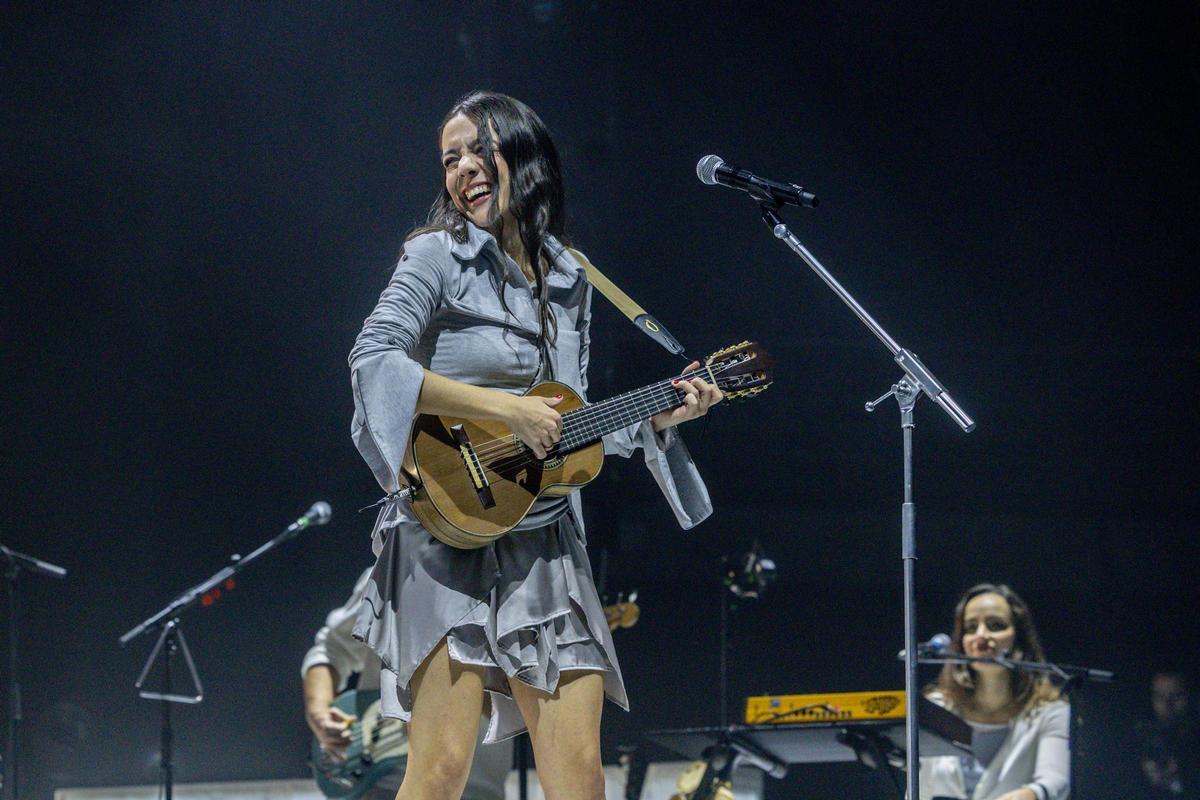 Valeria Castro en su concierto en el Movistar Arena