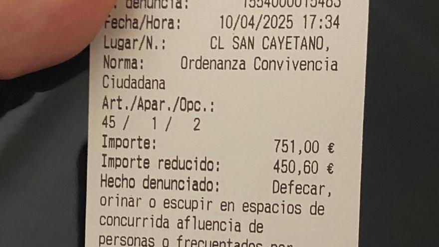 Le multan con 751 euros por defecar en pleno centro de Crevillent