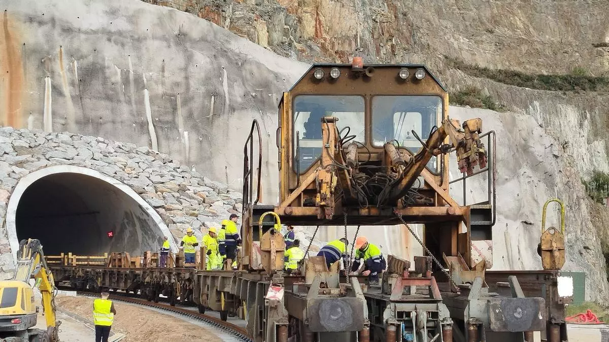 Nuevo hito para la segunda vía de tren al puerto exterior de A Coruña: el Estado somete el proyecto al trámite ambiental