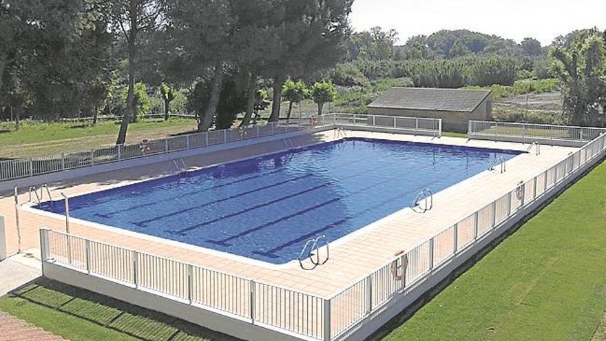 Obras en el bar de las piscinas