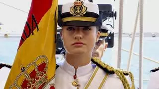 La princesa Leonor, abanderada en el acto de jura en el buque Elcano