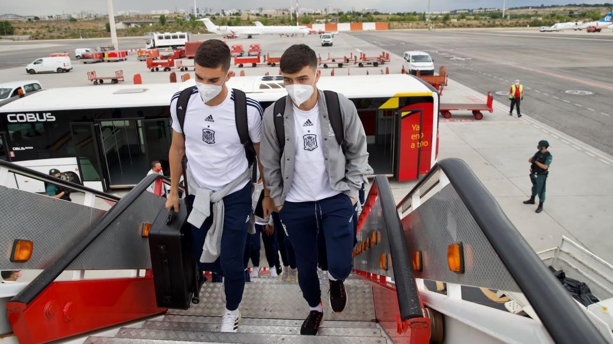 Pedri y Ferran Torres, rumbo a Sevilla