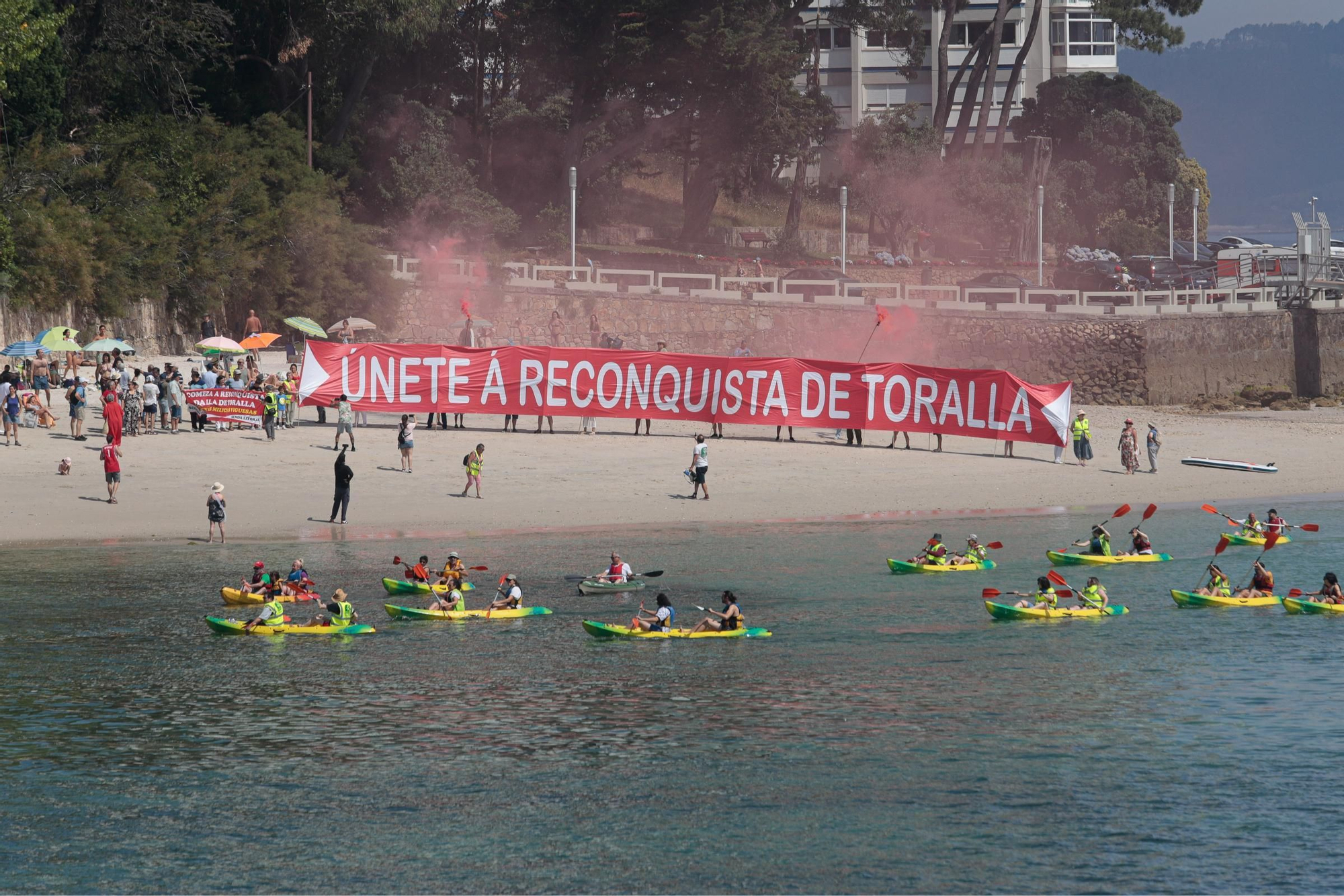 Concentración en Toralla para exigir la 'reconquista' de la isla para el pueblo